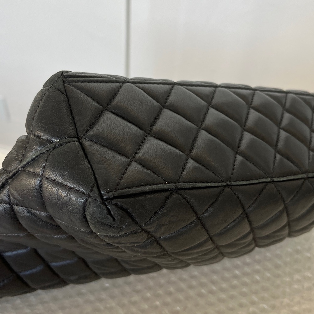 Versace Black Quilted Leather Medusa Shoulder Bag with Gold Chain Straps - Picture 10 of 12